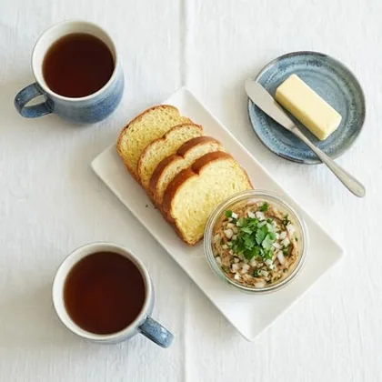 A Bosmarlin mug in a reactive glaze