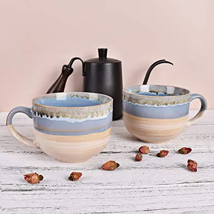 A Bosmarlin mug in a reactive glaze